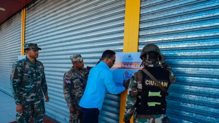 Mived cierra plazas comerciales en Santiago por incumplimiento de normas de construcción Mived cierra plazas comerciales en Santiago por incumplimiento de normas de construcción