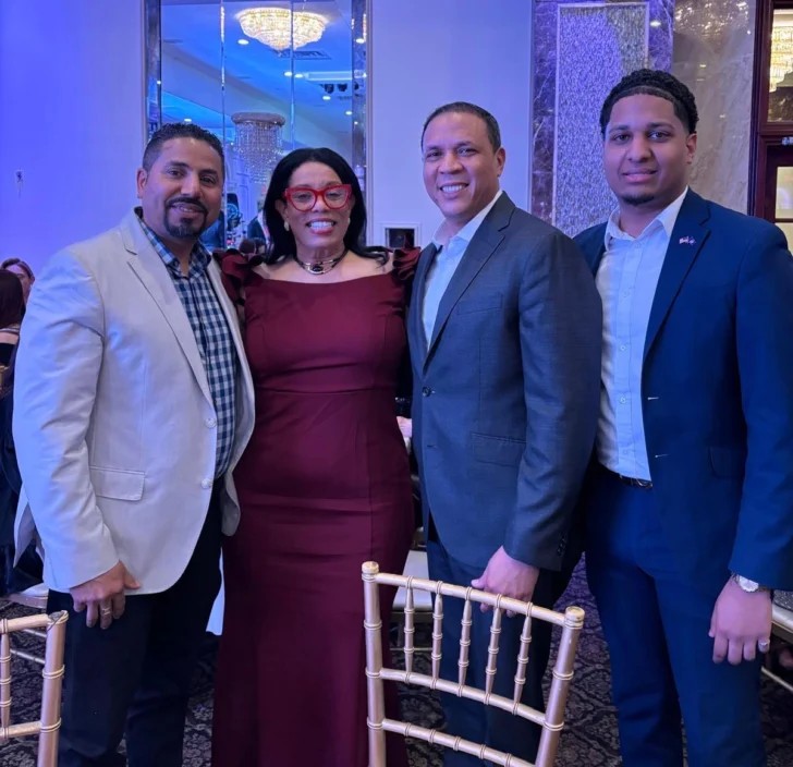 Club Demócrata Poder para el Pueblo invita a celebración navideña con el asambleísta George Álvarez