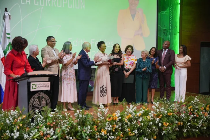 Participación Ciudadana reconoce la trayectoria ética y ejemplar de la periodista Edith Febles