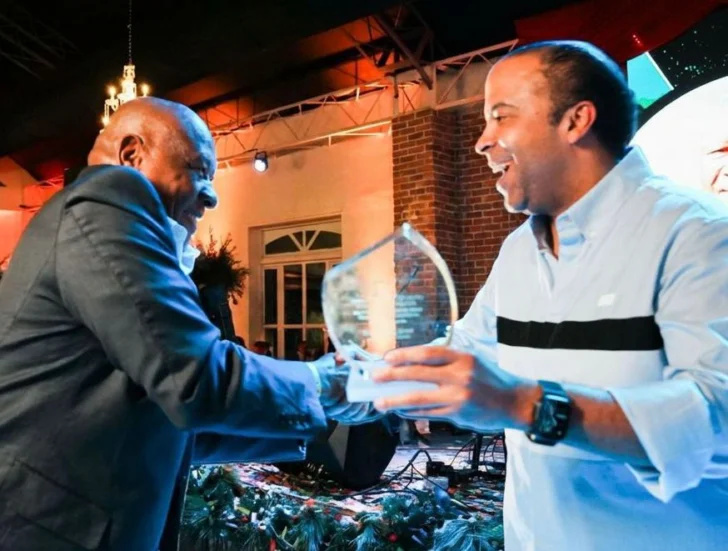 Refidomsa reconoce a 51 colaboradores que han construido su historia con décadas de servicio