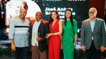 Refidomsa reconoce a 51 colaboradores que han construido su historia con décadas de servicio