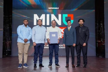 Reconocen al defensor del Pueblo por su labor en liderazgo juvenil Reconocen al defensor del Pueblo por su labor en liderazgo juvenil