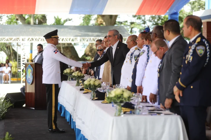 Se gradúan de 64 nuevos cadetes de la Policía Nacional formados bajo el Modelo de Transformación Se gradúan de 64 nuevos cadetes de la Policía Nacional formados bajo el Modelo de Transformación