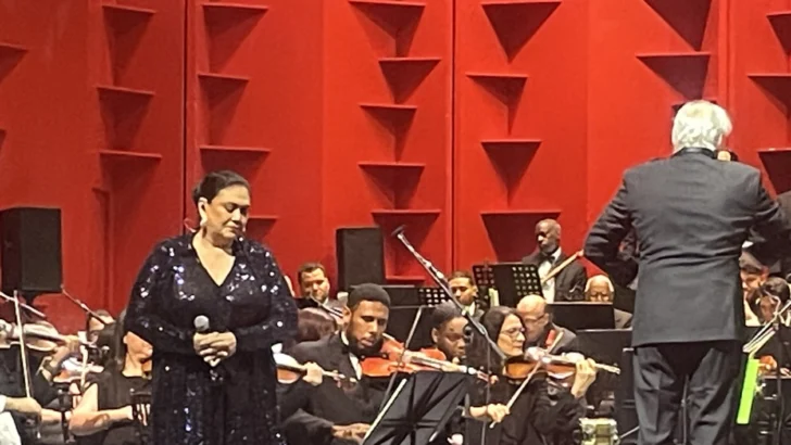 Molina, sus amigos y el Popular: Una noche de armonía Inolvidable