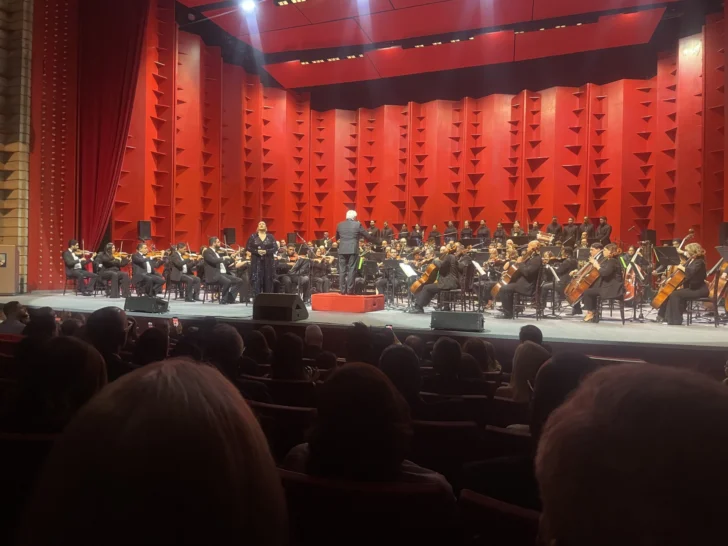 Molina, sus amigos y el Popular: Una noche de armonía Inolvidable Molina, sus amigos y el Popular: Una noche de armonía Inolvidable