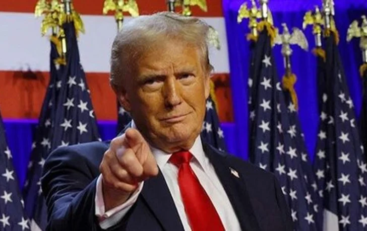 'Ustedes son personas miserables': Trump ataca a audiencia en los premios Kennedy