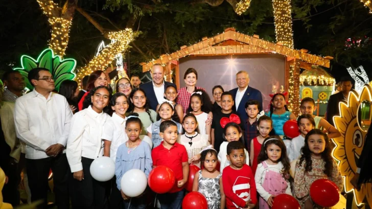 Vicepresidenta Raquel Peña inaugura en Santiago la versión 2026 de Villa Navidad