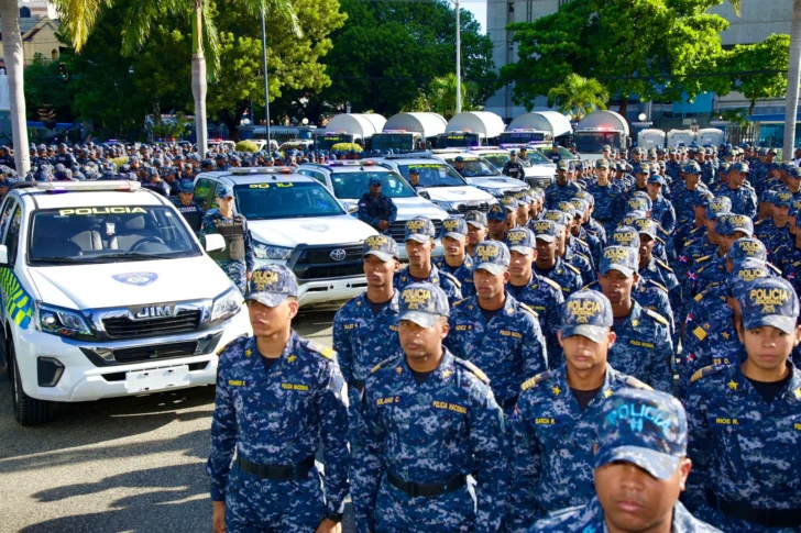 Unos 28 mil agentes reforzarán la seguridad ciudadana durante las festividades decembrinas Unos 28 mil agentes reforzarán la seguridad ciudadana durante las festividades decembrinas