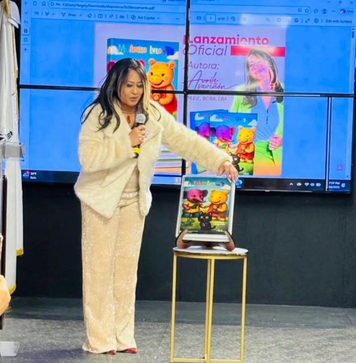 Presentan en Nueva York libro infantil “Mi amigo Lilo y yo” Presentan en Nueva York libro infantil “Mi amigo Lilo y yo”