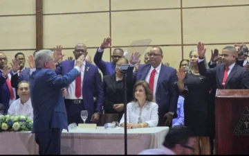 Juramentan a Luis Peña Núñez como el nuevo presidente del CMD Juramentan a Luis Peña Núñez como el nuevo presidente del CMD