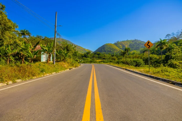 Abinader inaugura la reconstrucción de carretera El Cercado-Hondo Valle en Elías Piña Abinader inaugura la reconstrucción de carretera El Cercado-Hondo Valle en Elías Piña