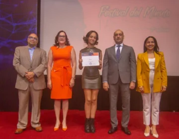 ILAMUP entrega premios del Festival del Minuto Maltratada