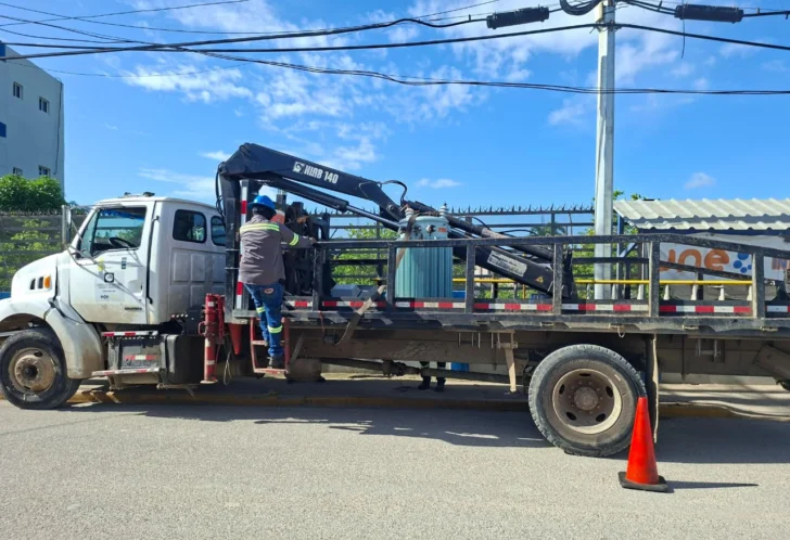 Edeeste desmantela transformador ilegal vinculado a propiedades del pelotero Alfonso Soriano Edeeste desmantela transformador ilegal vinculado a propiedades del pelotero Alfonso Soriano