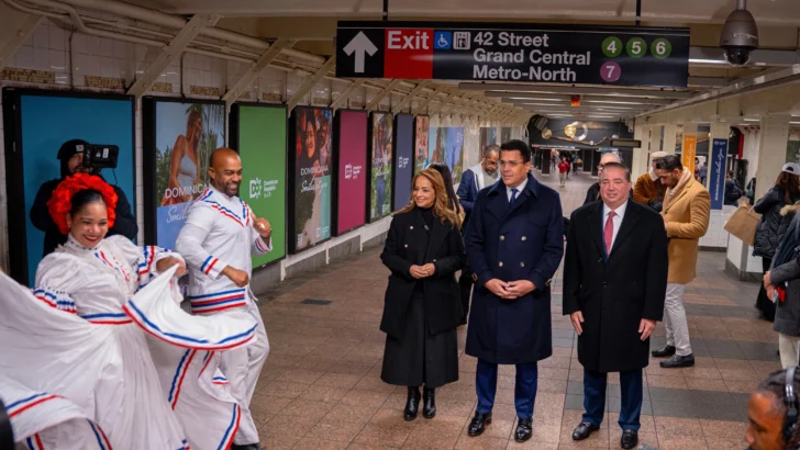 Más 1.6 millones turistas neoyorquinos visitan cada año RD