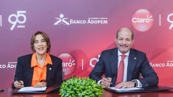 Claro Dominicana y Banco Adopem firman acuerdo que impulsa el emprendimiento de la mujer