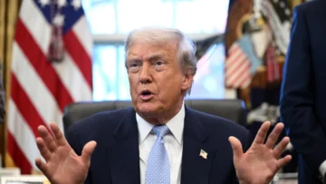 Trump arremete contra Biden y promete un 'boom económico' tras 11 meses de gobierno Trump arremete contra Biden y promete un 'boom económico' tras 11 meses de gobierno