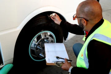 El 49 % de los vehículos supervisados por el Intrant presentan algún tipo de incumplimiento El 49 % de los vehículos supervisados por el Intrant presentan algún tipo de incumplimiento