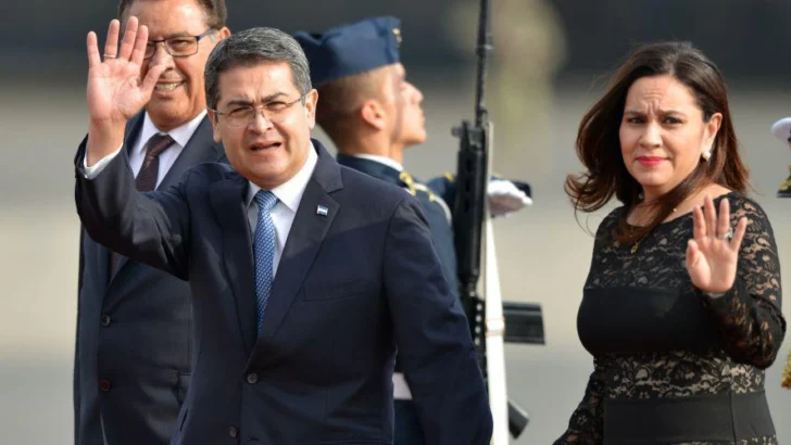'Es muy peligroso para un expresidente volver a Honduras en estas condiciones, donde se cultivó el odio': la esposa de Juan Orlando Hernández asegura que el político indultado por Trump se quedará en EE.UU.