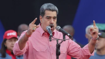 Cuidadito le toca un pelo a un venezolano: Maduro a Kast, quien promete una dura política migratoria Cuidadito le toca un pelo a un venezolano: Maduro a Kast, quien promete una dura política migratoria