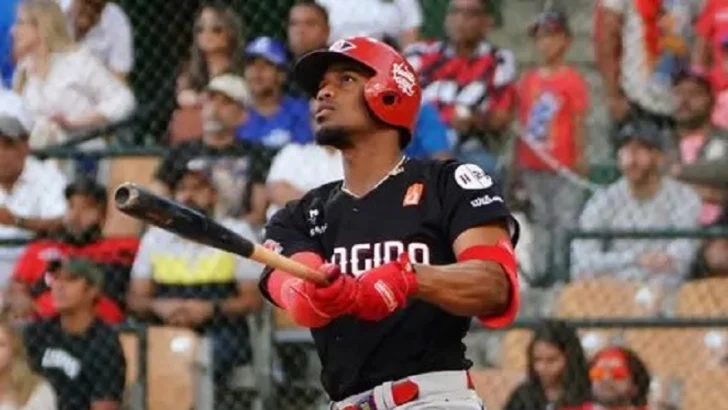 Leones mantienen invicto y Gigantes desconocen lo que es ganar en la semifinal Leones mantienen invicto y Gigantes desconocen lo que es ganar en la semifinal
