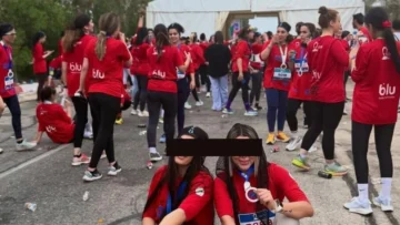 Dos organizadores de un maratón fueron arrestados en Irán por permitir a las mujeres competir sin velo Dos organizadores de un maratón fueron arrestados en Irán por permitir a las mujeres competir sin velo