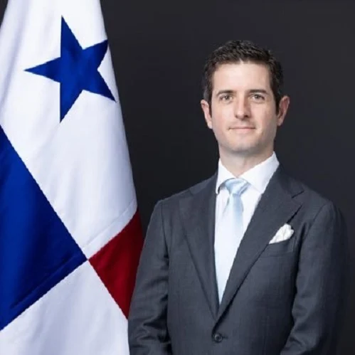  Vicecanciller panameño, Carlos Hoyos