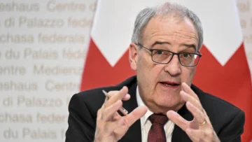 Suiza: al menos una cuarentena de muertos deja incendio en estación de esquí