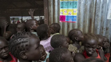 Sudán: 8 millones de niños sin ir a colegio por casi 500 días