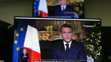 Francia: Emmanuel Macron, que sufre una impopularidad récord, presenta sus deseos para un 2026 lleno de desafíos Francia: Emmanuel Macron, que sufre una impopularidad récord, presenta sus deseos para un 2026 lleno de desafíos