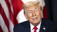 Trump dice que si presidentes ruso y ucraniano no logran acuerdo ahora "serían estúpidos" Trump dice que si presidentes ruso y ucraniano no logran acuerdo ahora "serían estúpidos"