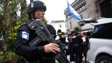Guatemala: aumenta a nueve la cifra de policías asesinados, mientras prosigue el estado de sitio Guatemala: aumenta a nueve la cifra de policías asesinados, mientras prosigue el estado de sitio