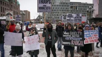 Vance visita Minnesota: Estamos haciendo todo lo posible para bajar la temperatura Vance visita Minnesota: Estamos haciendo todo lo posible para bajar la temperatura