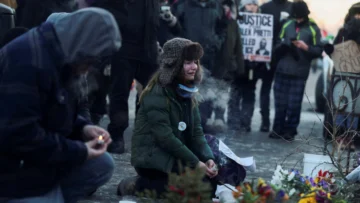 Vidas arrebatadas bajo el ICE: recuento de las muertes vinculadas a la agencia migratoria de EE. UU. Vidas arrebatadas bajo el ICE: recuento de las muertes vinculadas a la agencia migratoria de EE. UU.