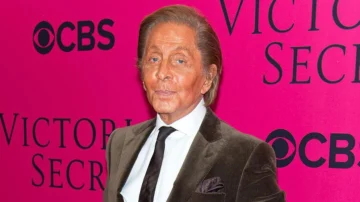 Muere a los 93 años el diseñador italiano Valentino, el 