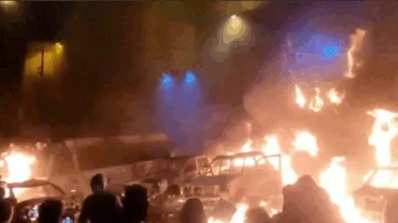 El líder supremo de Irán acusa a los manifestantes de El líder supremo de Irán acusa a los manifestantes de