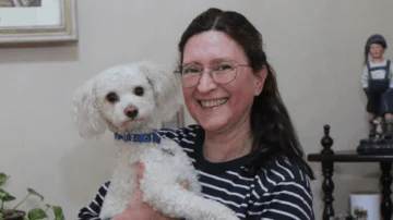 Mónica Astorga, la argentina que se hizo conocida por ser 'la monja de las trans' (y se vio forzada a abandonar el hábito por ello) Mónica Astorga, la argentina que se hizo conocida por ser 'la monja de las trans' (y se vio forzada a abandonar el hábito por ello)