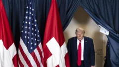 Trump defiende aranceles, desprecia a aliados y dice que EEUU "mantiene el mundo a flote" Trump defiende aranceles, desprecia a aliados y dice que EEUU "mantiene el mundo a flote"