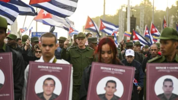 Díaz-Canel defiende la preparación militar de Cuba ante una posible agresión de EE. UU Díaz-Canel defiende la preparación militar de Cuba ante una posible agresión de EE. UU