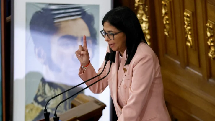 Trump dice vicepresidenta de Maduro quiere cooperar y opositora Machado 