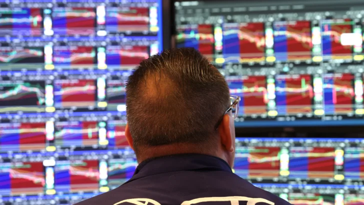 Wall Street cierra con resultados dispares a la espera de datos de empleo en EEUU Wall Street cierra con resultados dispares a la espera de datos de empleo en EEUU