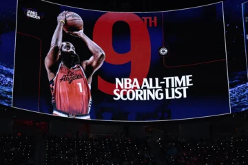 Lakers pinchan en Sacramento y Harden asciende entre máximos anotadores