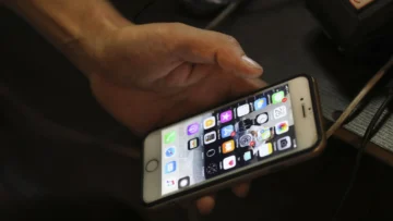 Corte de Internet en Irán: mensajes de desafío publicados antes del regreso del silencio Corte de Internet en Irán: mensajes de desafío publicados antes del regreso del silencio