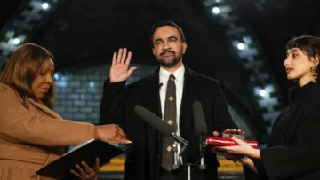 El primer alcalde musulmán de Nueva York, Zohran Mamdani, asume el cargo El primer alcalde musulmán de Nueva York, Zohran Mamdani, asume el cargo
