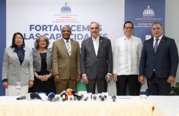 Abinader anuncia relanzamiento del Instituto de Administración Pública Abinader anuncia relanzamiento del Instituto de Administración Pública