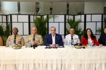 Abinader encabeza reunión de seguimiento al Plan de Seguridad Ciudadana Abinader encabeza reunión de seguimiento al Plan de Seguridad Ciudadana