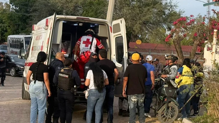 Al menos 11 muertos y 12 lesionados tras tiroteo en campo de fútbol en el centro de México Al menos 11 muertos y 12 lesionados tras tiroteo en campo de fútbol en el centro de México