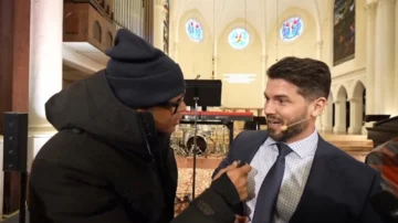 Arrestan a un expresentador de CNN que cubrió protesta contra ICE en iglesia de Minesota Arrestan a un expresentador de CNN que cubrió protesta contra ICE en iglesia de Minesota