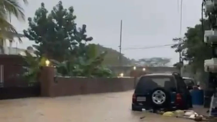 Autoridades activan cuerpos de socorro por lluvias en Puerto Plata y Sosúa Autoridades activan cuerpos de socorro por lluvias en Puerto Plata y Sosúa