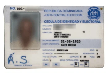  Cédula azul: formato más resistente que reemplaza la cartulina (1993-1998).