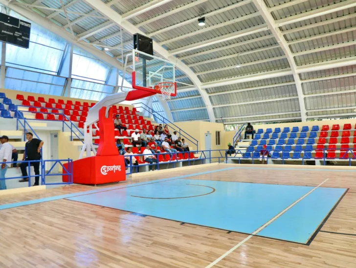 Abinader entrega obras de salud, educación, deporte y riego durante visita a Dajabón